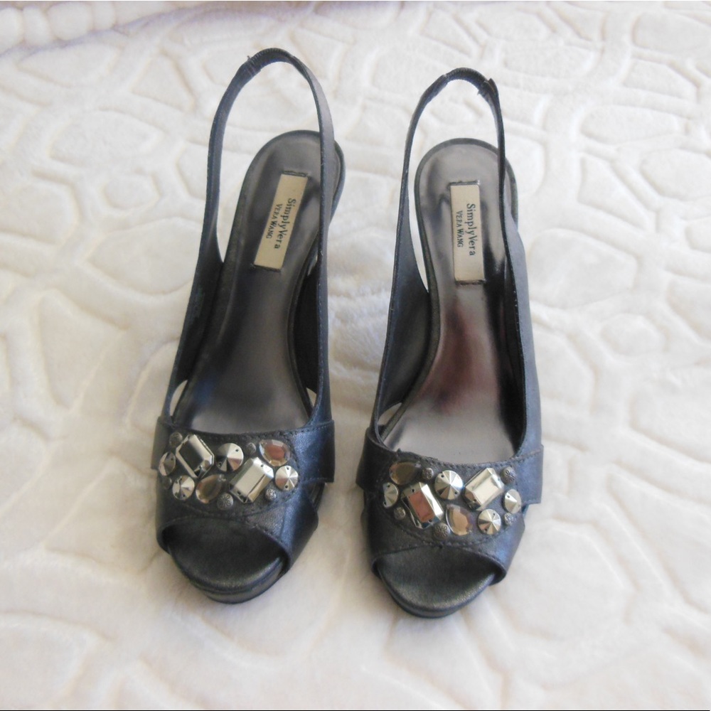 Simply Vera Wang Grey Slingbacks